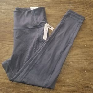 Victoria's Secret Studio 7/8 Length High Rise Leggings Size 10 Media pockets.